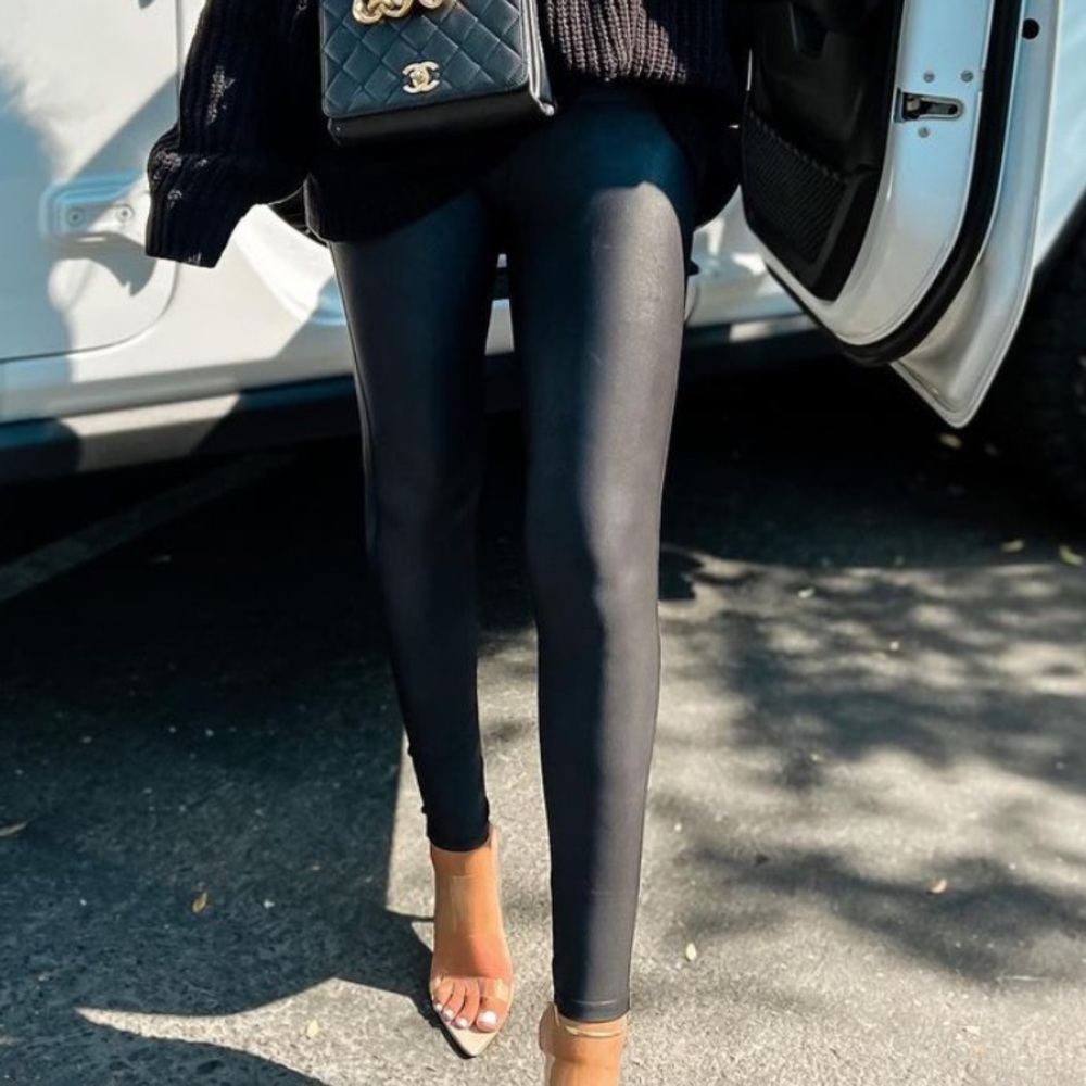 women black thick leather leggings